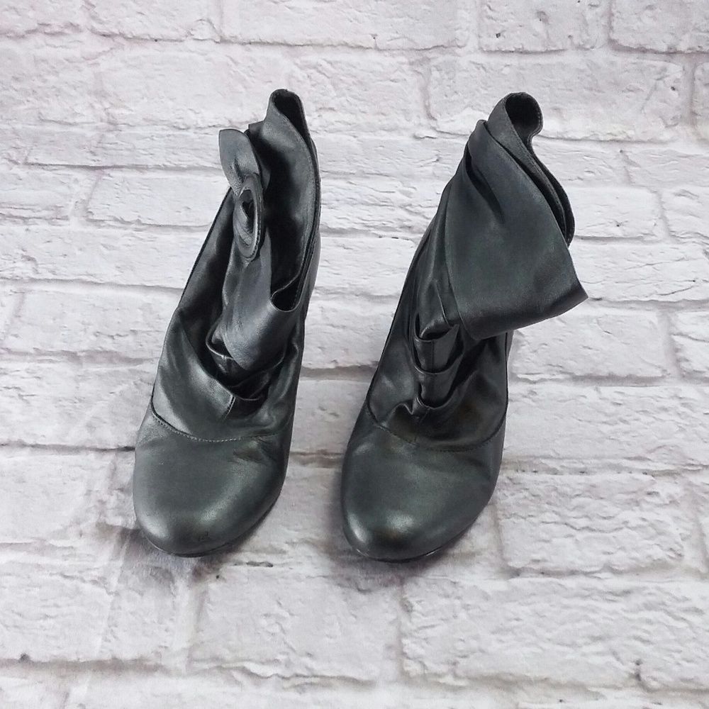 Steve Madden Size 9b Silver Women's Ankle Boots